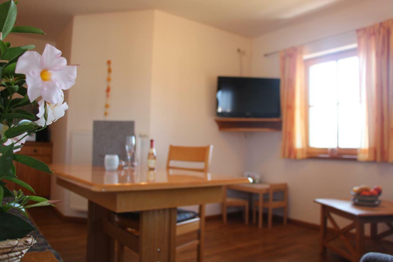 Ferienhof Off Sindelsdorf Экстерьер фото